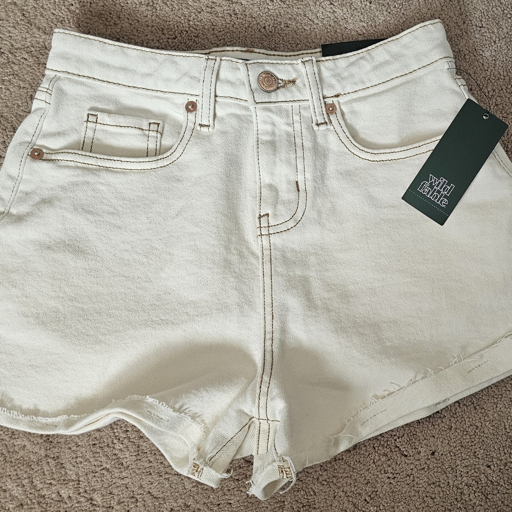 Wild Fable Women's Cream Shorts